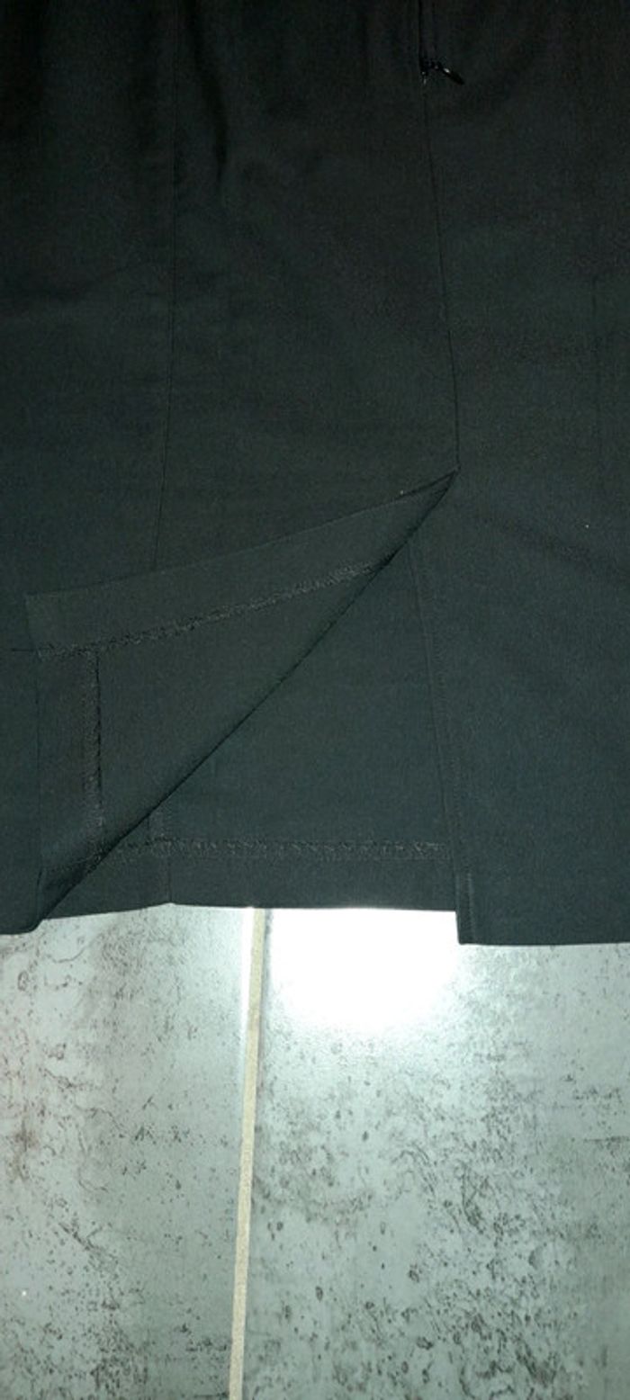 Jupe noire - photo numéro 5