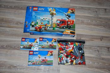 LEGO® City 60214 L'intervention des pompiers au restaurant de hamburgers
