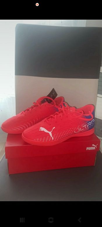 Baskets de salle  puma  neuf