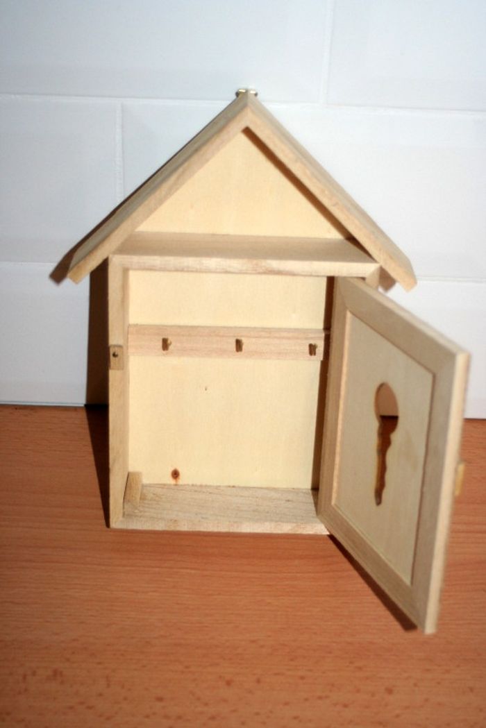 Petite boîte à clés en bois - photo numéro 2