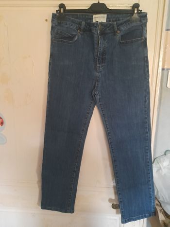 Jean bleu, marque La petite étoile, taille 40