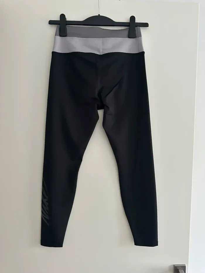 Nike leggings noir taille M dri fit, très bon état - photo numéro 7