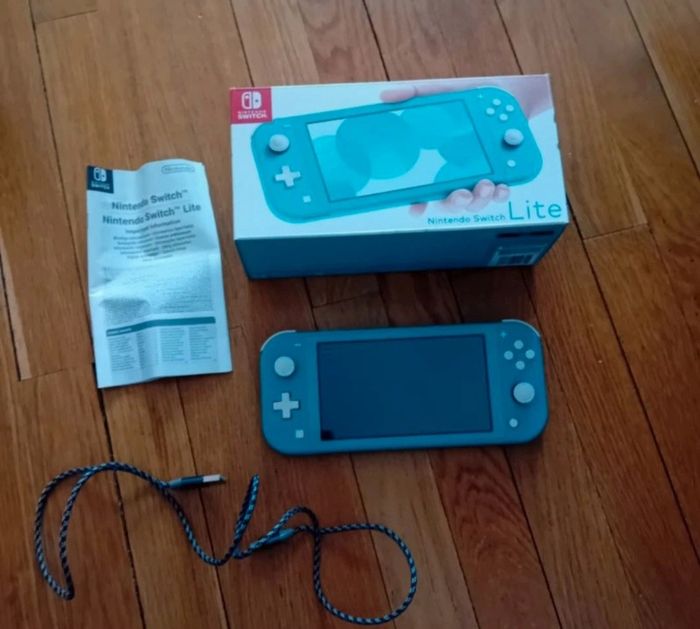 Switch Lite - photo numéro 2