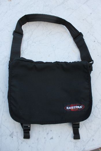 sacoche Eastpak 40.5cm