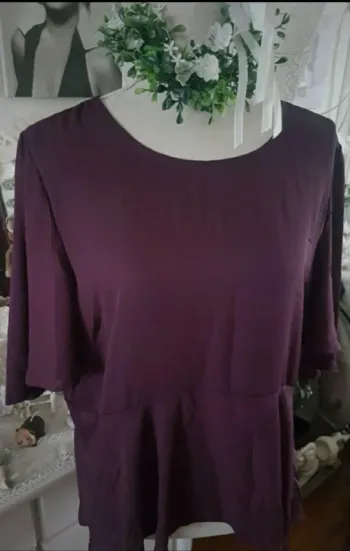 Jolie blouse asymetrique couleur prune Atmosphère T 46 Neuf