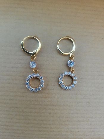 Boucles d oreilles  pierres brillantes