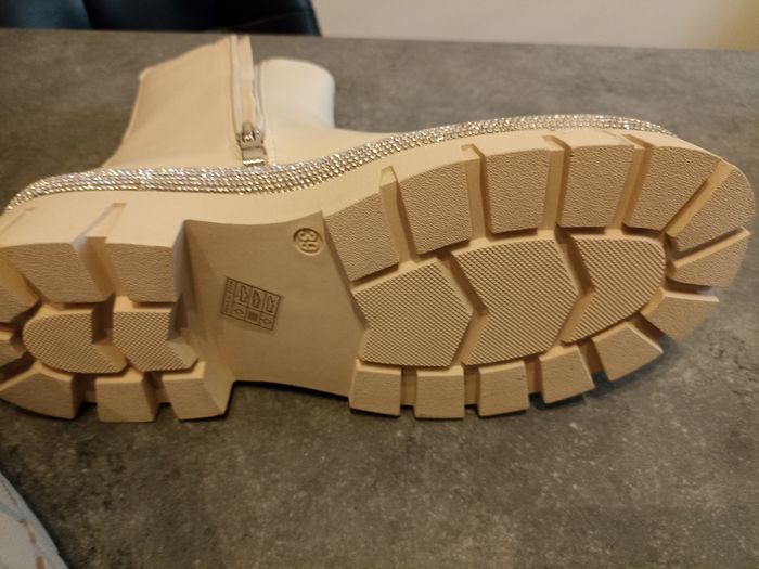 Botte avec décoration - photo numéro 3