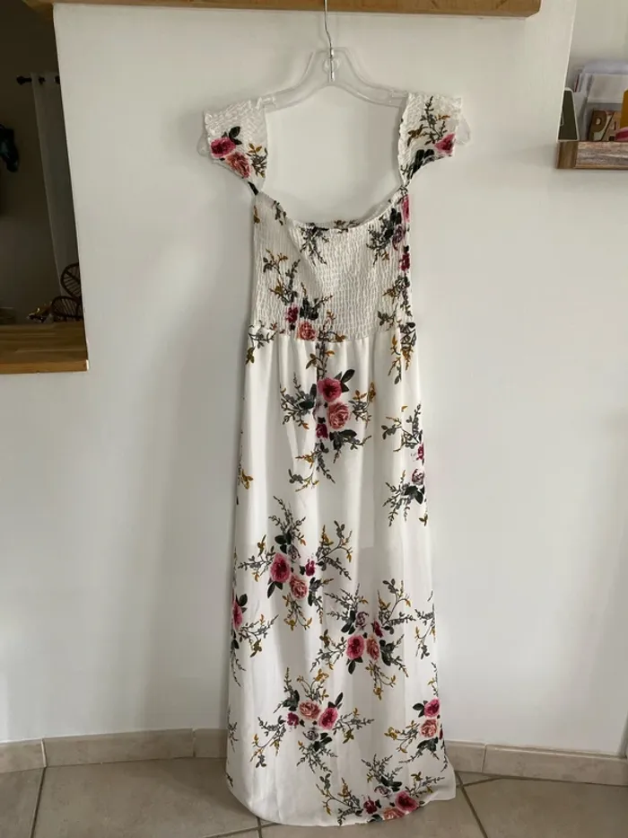 Très jolie Robe longue blanche à fleur - photo numéro 6