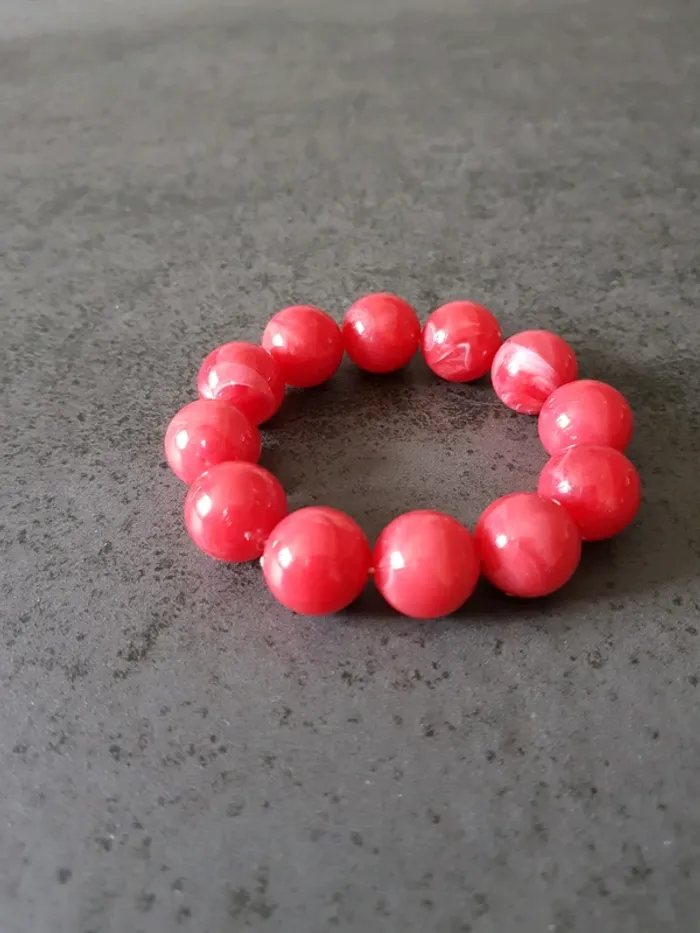 Bracelet rouge - photo numéro 4