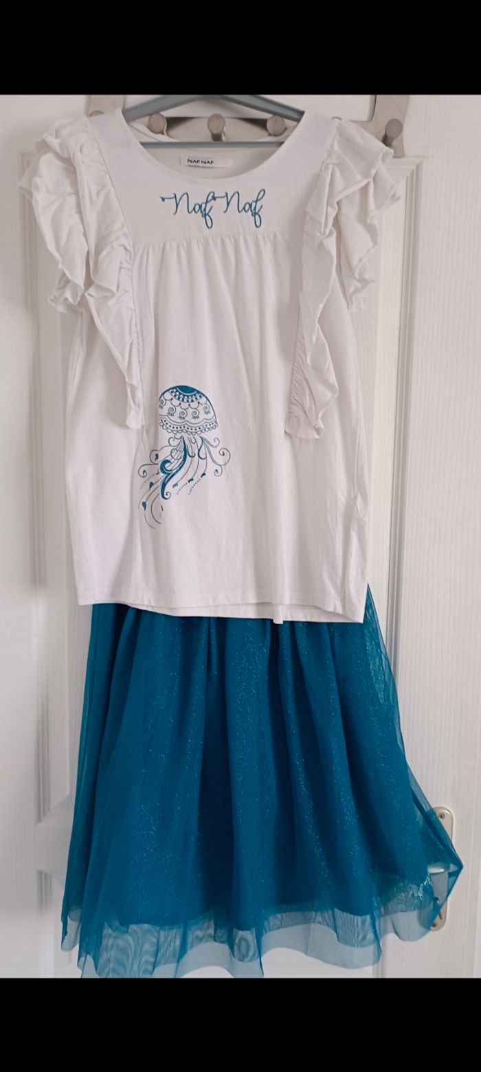 Ensemble jupe bleue à paillettes et haut Naf Naf en 14 ans