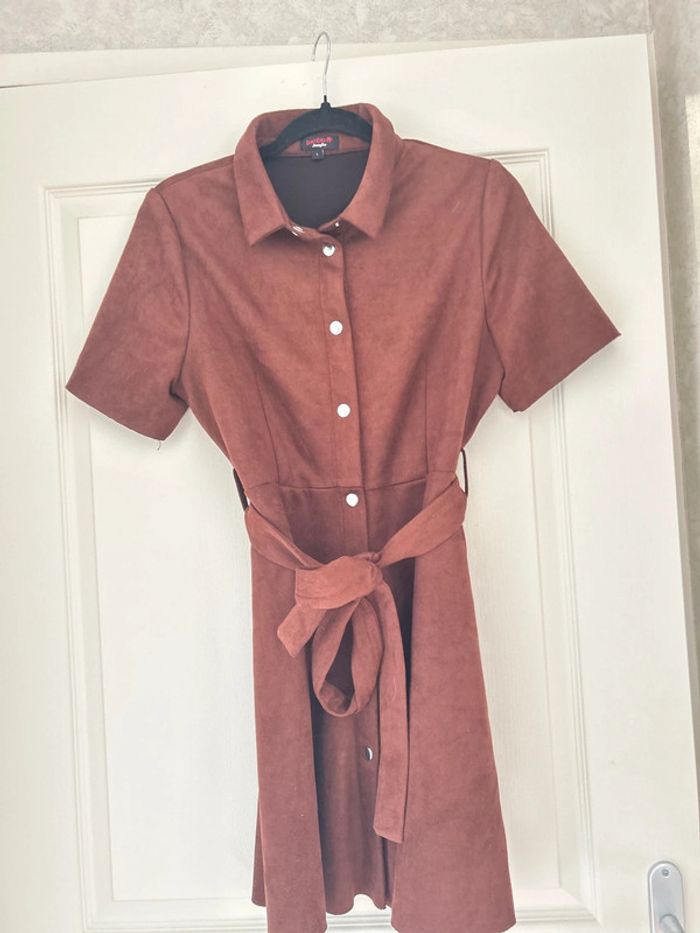 Robe marron - photo numéro 3