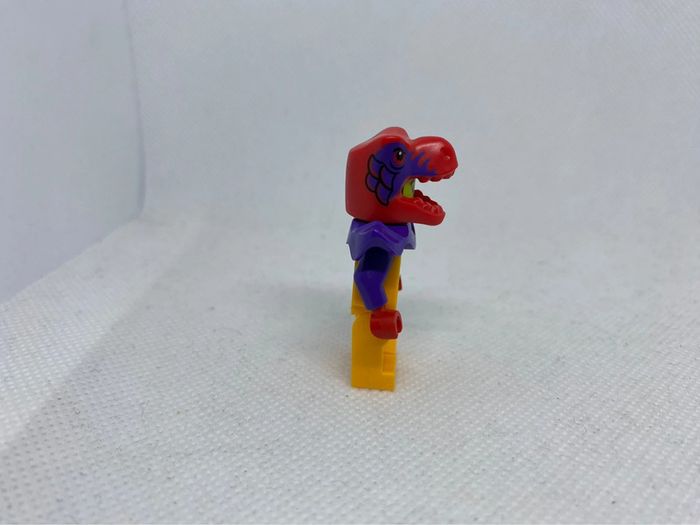 Minifigurine lego city dinosaure/dragon comic shop guy, suit guy - photo numéro 2