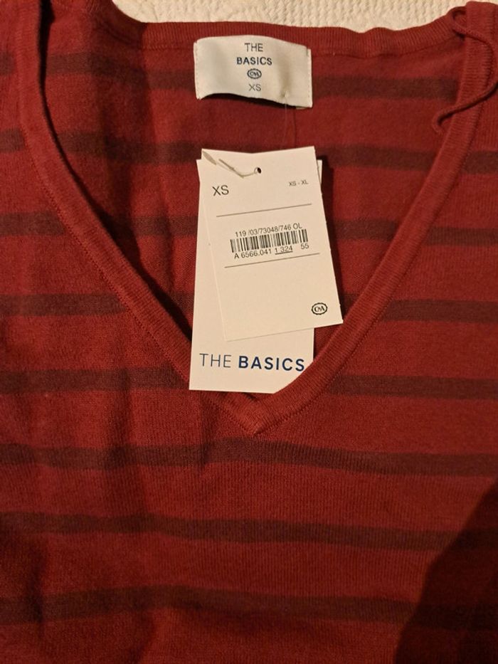 Pull col V Taille XS - photo numéro 2