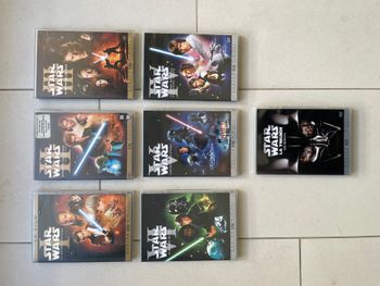 Lot de 9 DVD Star wars, la guerre des étoiles en français.