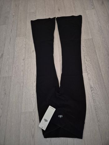 Legging Alo Yoga Flare "Scrunch Butt"