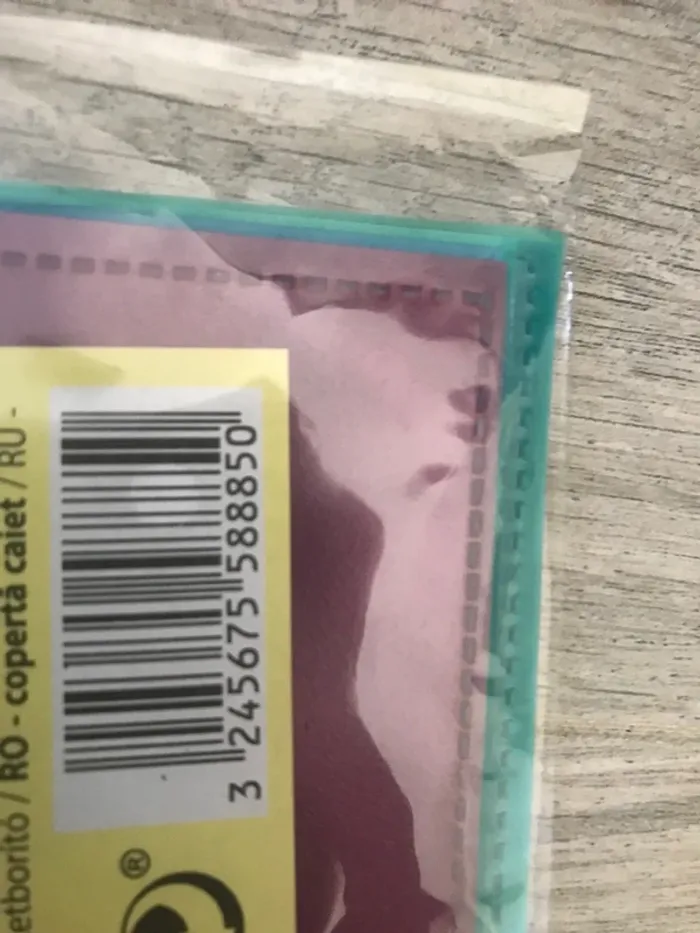protèges cahier format a4 21x29,7 neuves jamais utilisées auchan translucides colorés - photo numéro 3
