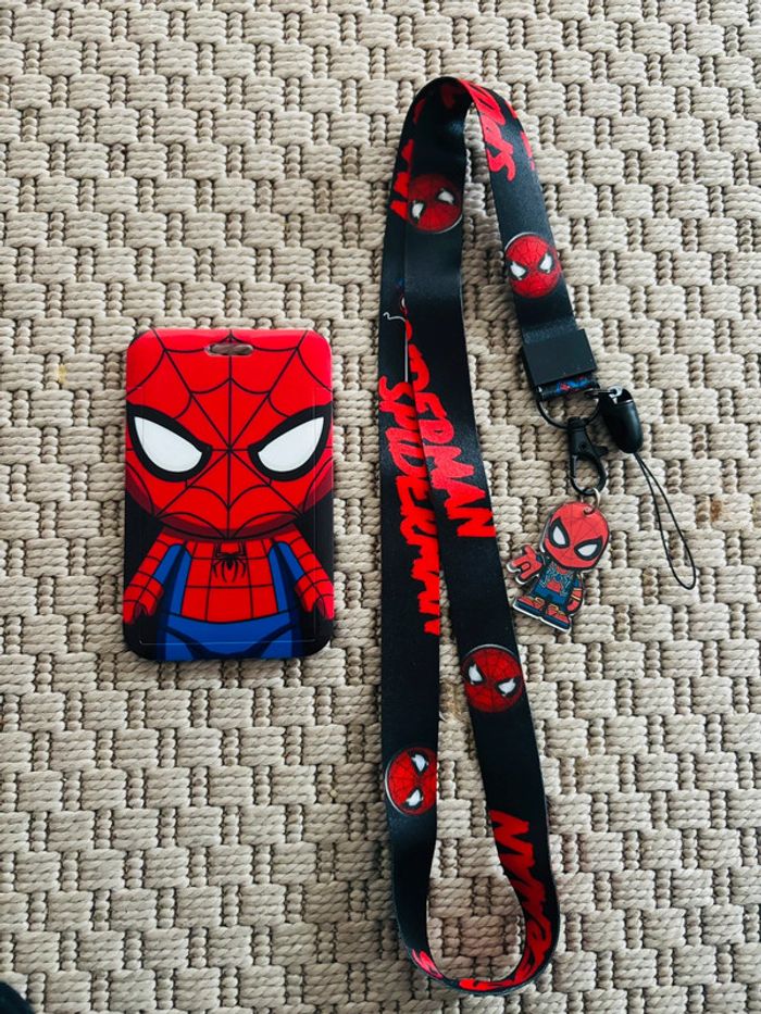 Porte carte spider man protection badge bus école lanière