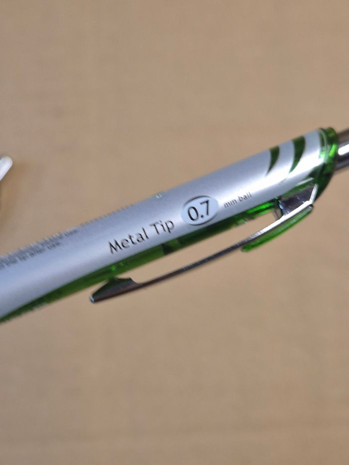 Lot 4 stylos Pentel verts - photo numéro 2