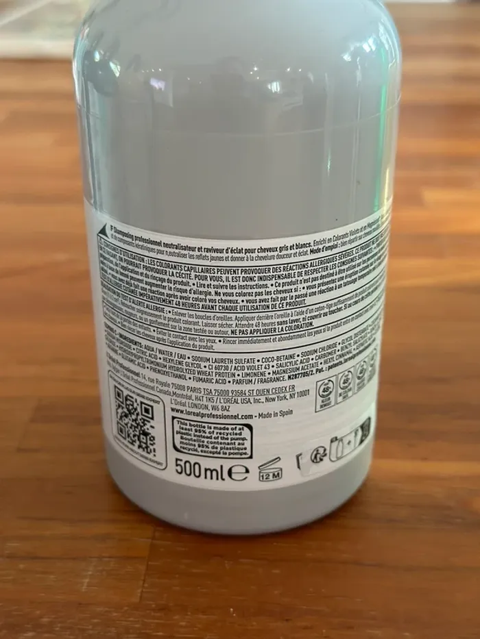 Shampooing professionnel pour des cheveux gris blanc - photo numéro 3