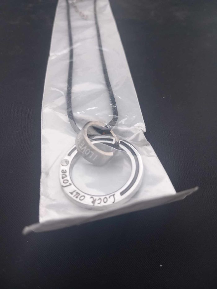 Collier avec pendentif entrelacé i love you - photo numéro 6