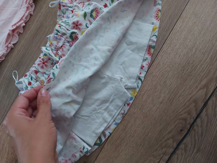 Ensemble t-shirt et jupe-short 6 mois neuf - photo numéro 2