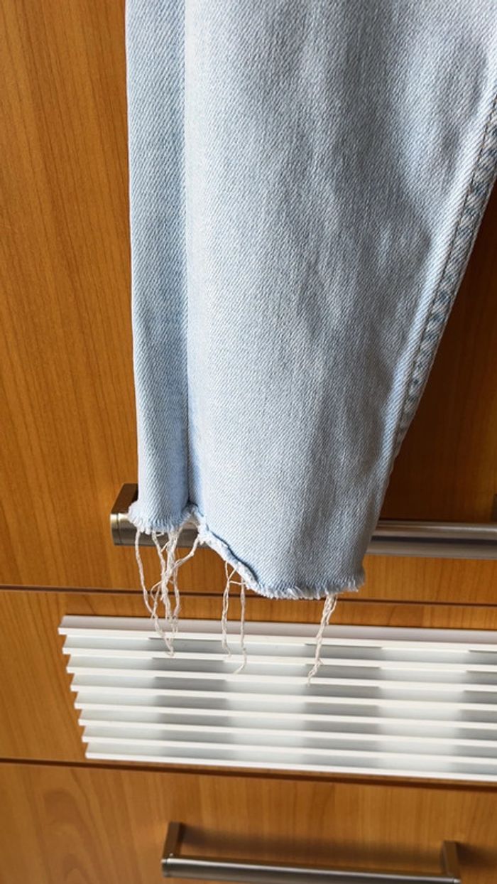 Jean délavé Bershka taille 38 - photo numéro 3