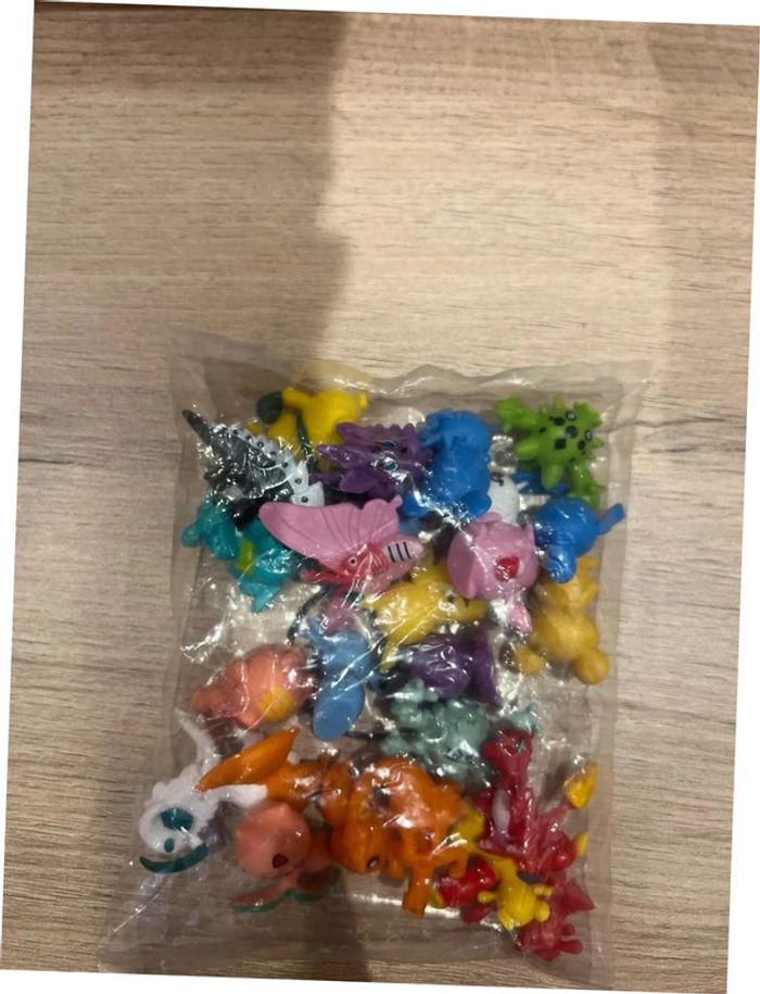 24 mini figurines Pokemon - photo numéro 3