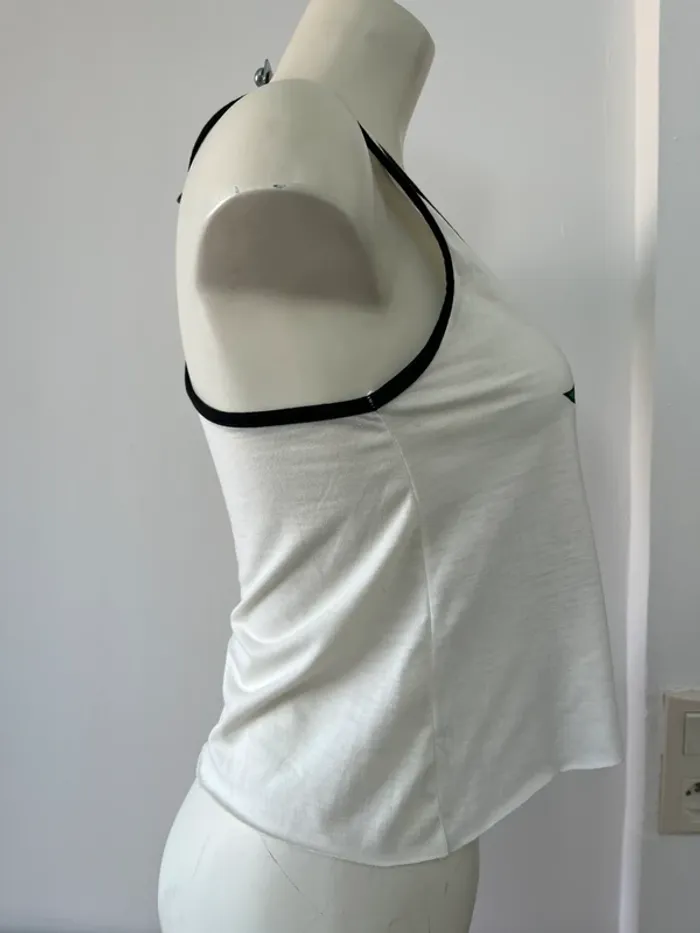 Top sans manches cerise - photo numéro 2