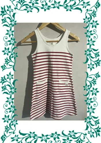 Robe marinière rouge 10 ans