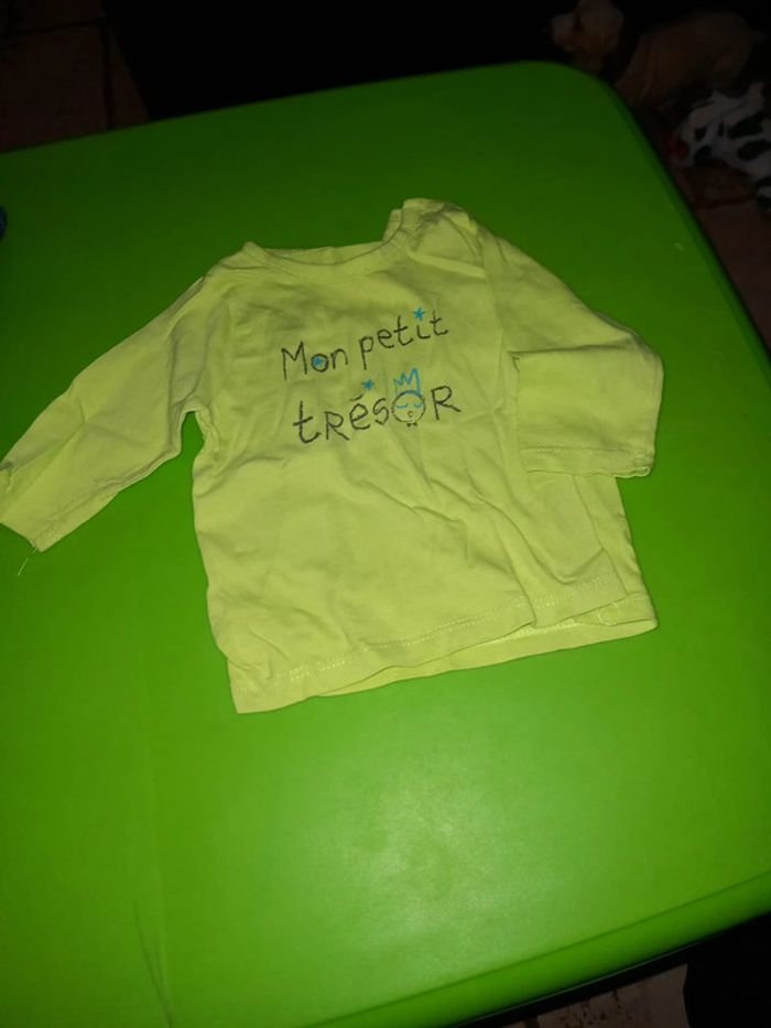 Tee shirt manche longue vert 3 mois