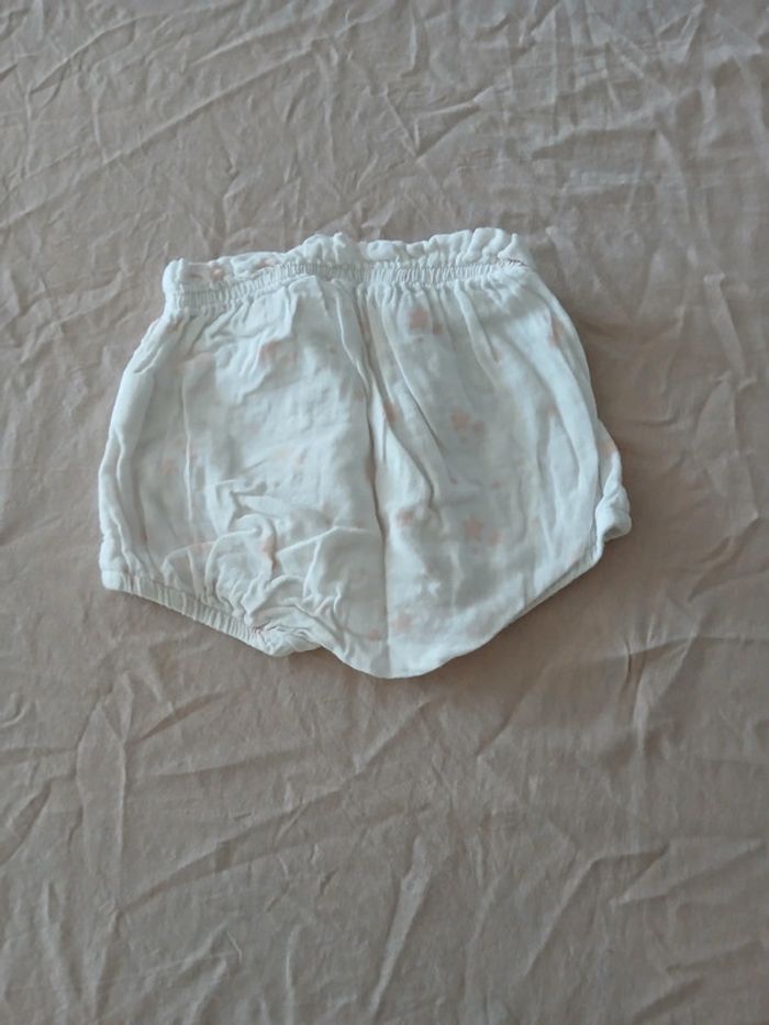 Short 6 mois - photo numéro 3