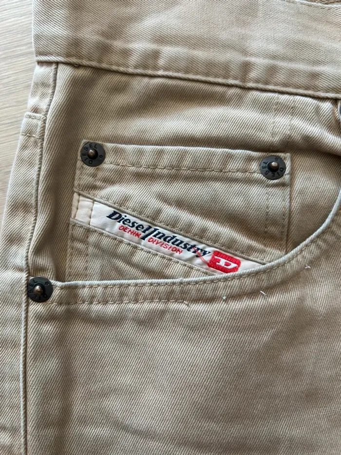 Jean droit Diesel beige - Coupe classique - Très bon état - photo numéro 3