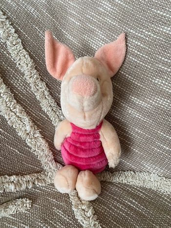 Peluche doudou 28cm Disney winnie cochon rose porcinet Disneyland très bon état