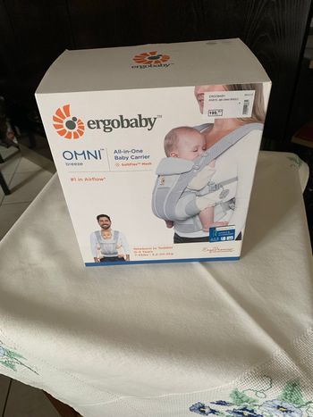 Porte bébé neuf jamais utilisé 