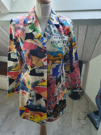 Veste satiné, très souple.