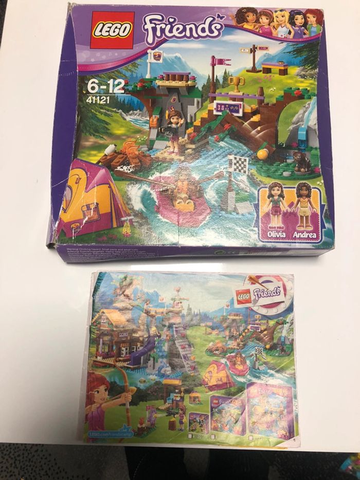 Lego Friends : rafting à la base d aventure