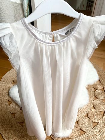 Jolie Robe de cérémonie en tulle légèrement pailletée