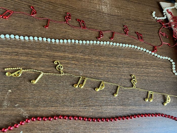 Grandes guirlandes pour décorer un grand sapin ou utiliser lors d’une fête . - photo numéro 6