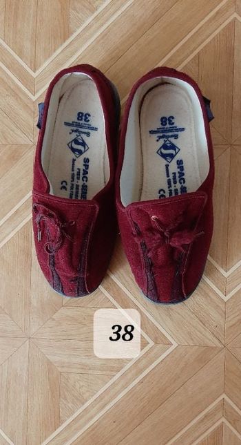 Chaussons bordeaux 38 Pullman