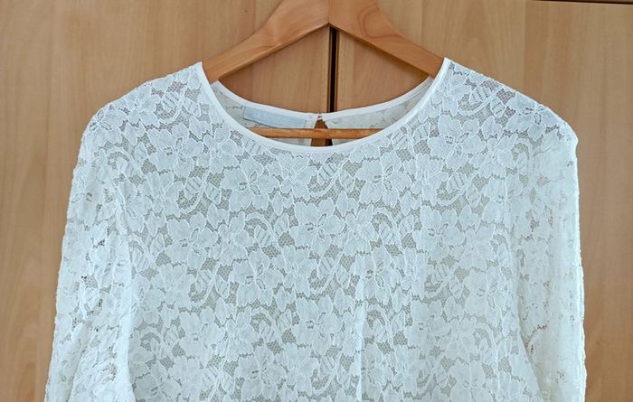 T shirt ivoire en dentelle a manches longues. La Boutique. Taille 44 - photo numéro 2