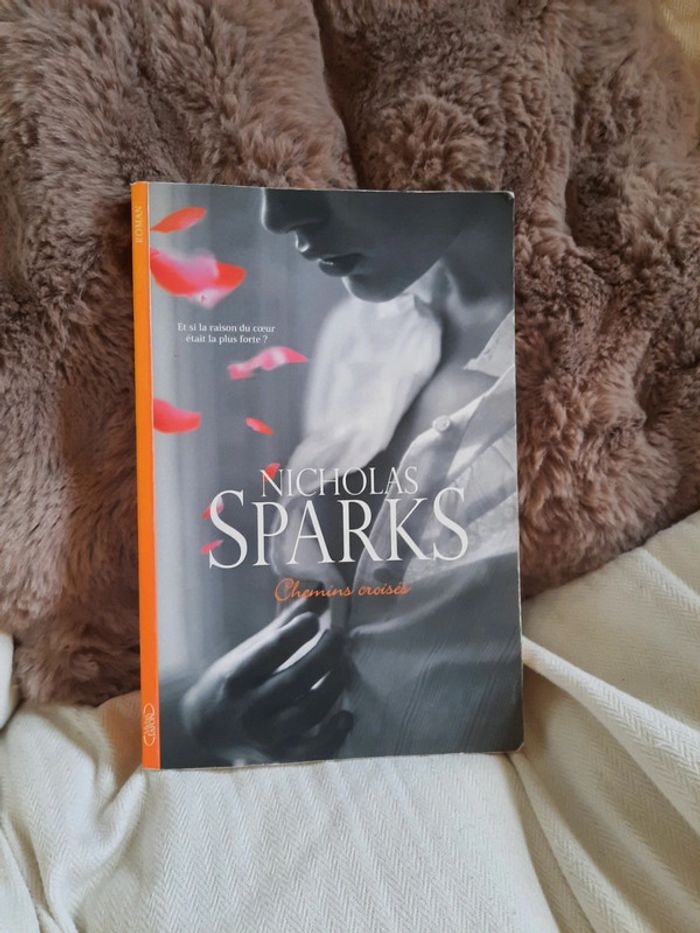 Livre chemins croisés de nicholas sparks