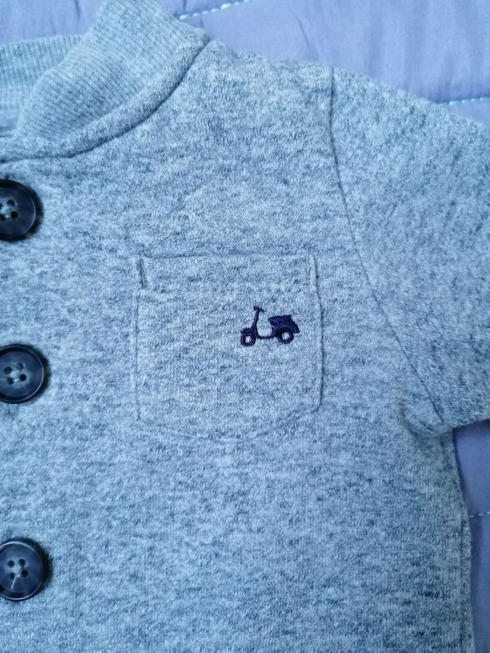 Veste 12 mois - photo numéro 2