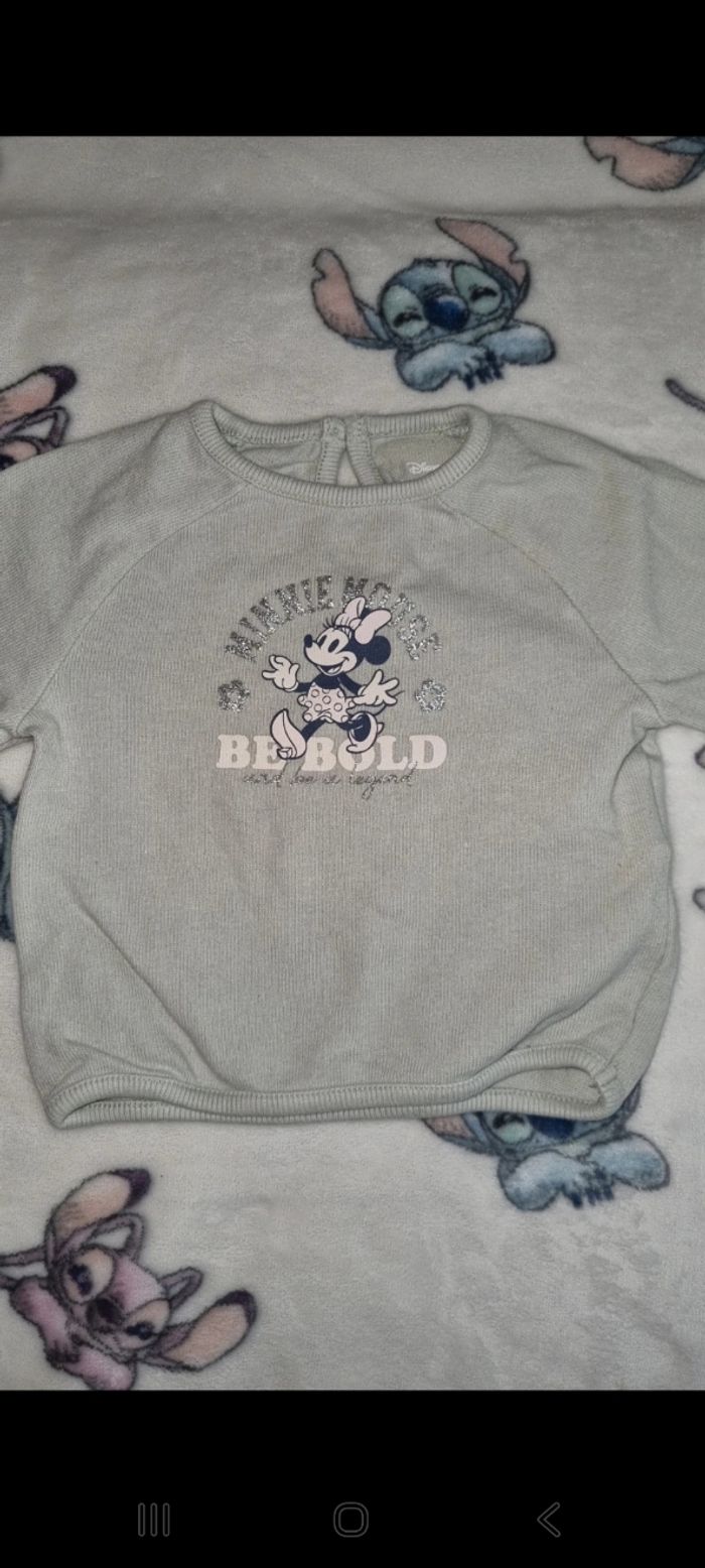 Sweat minnie 3 mois en très bon état