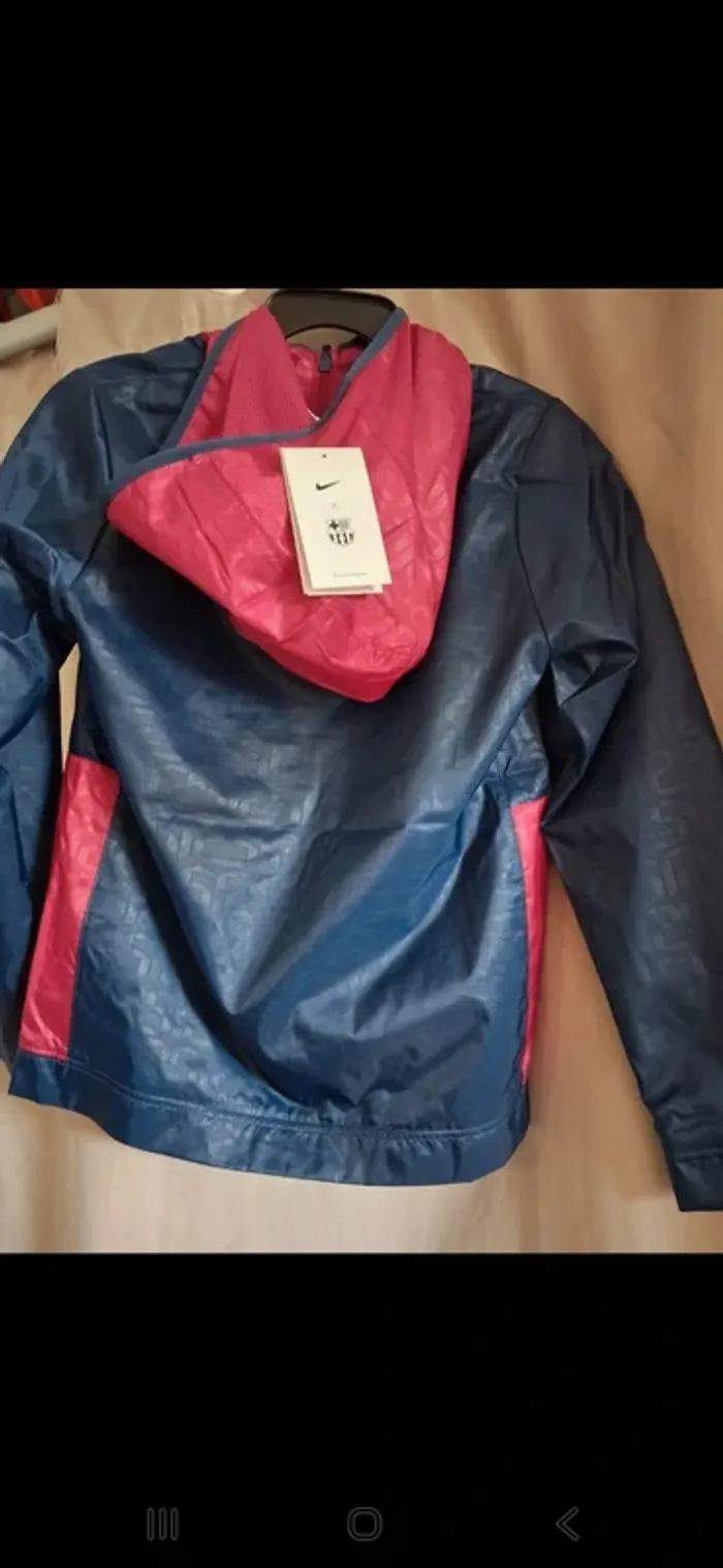 Veste Nike FC Barcelone Neuve – 12 ans / 152 cm - photo numéro 3