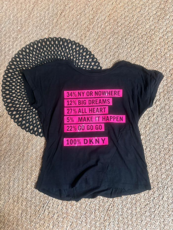 TEE shirt noir rose dkny