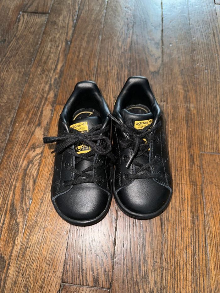 Baskets cuir Stan smith Taille 21 - photo numéro 2