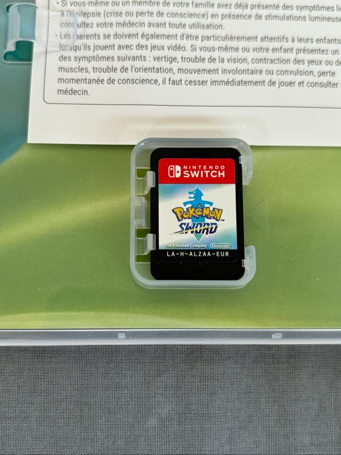 Jeu switch Pokemon épée - photo numéro 2