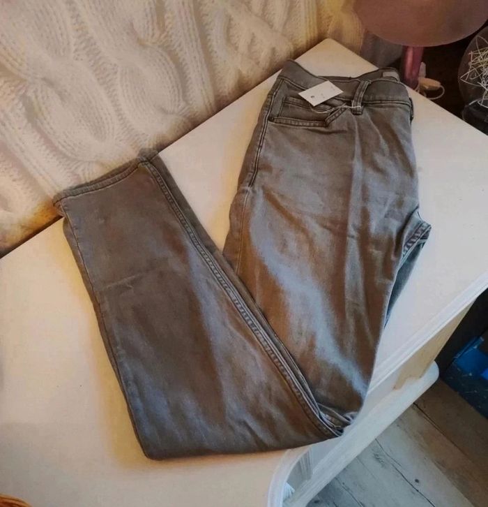 Jean gris Mango taille 42