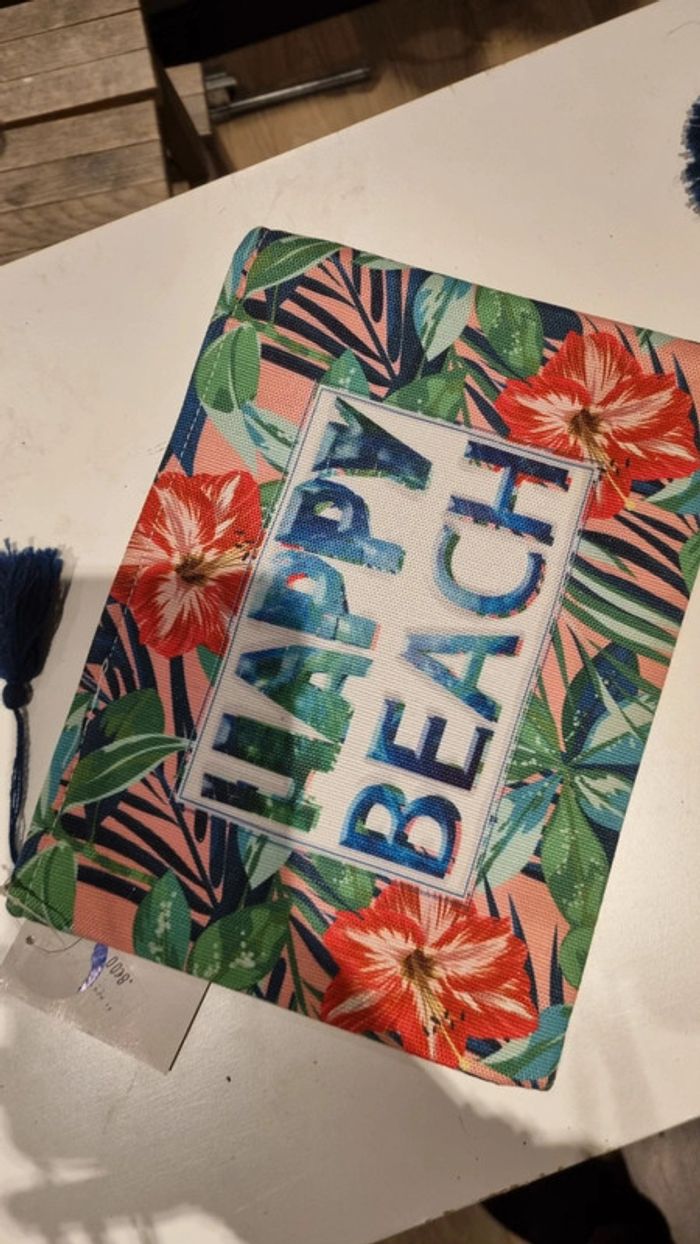 2 trousses pochettes rangement neuf  Happy Beach - photo numéro 2
