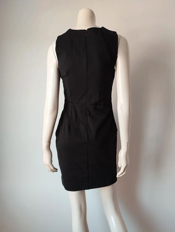 Robe noire avec "dentelle" Erinly taille 38 - photo numéro 4